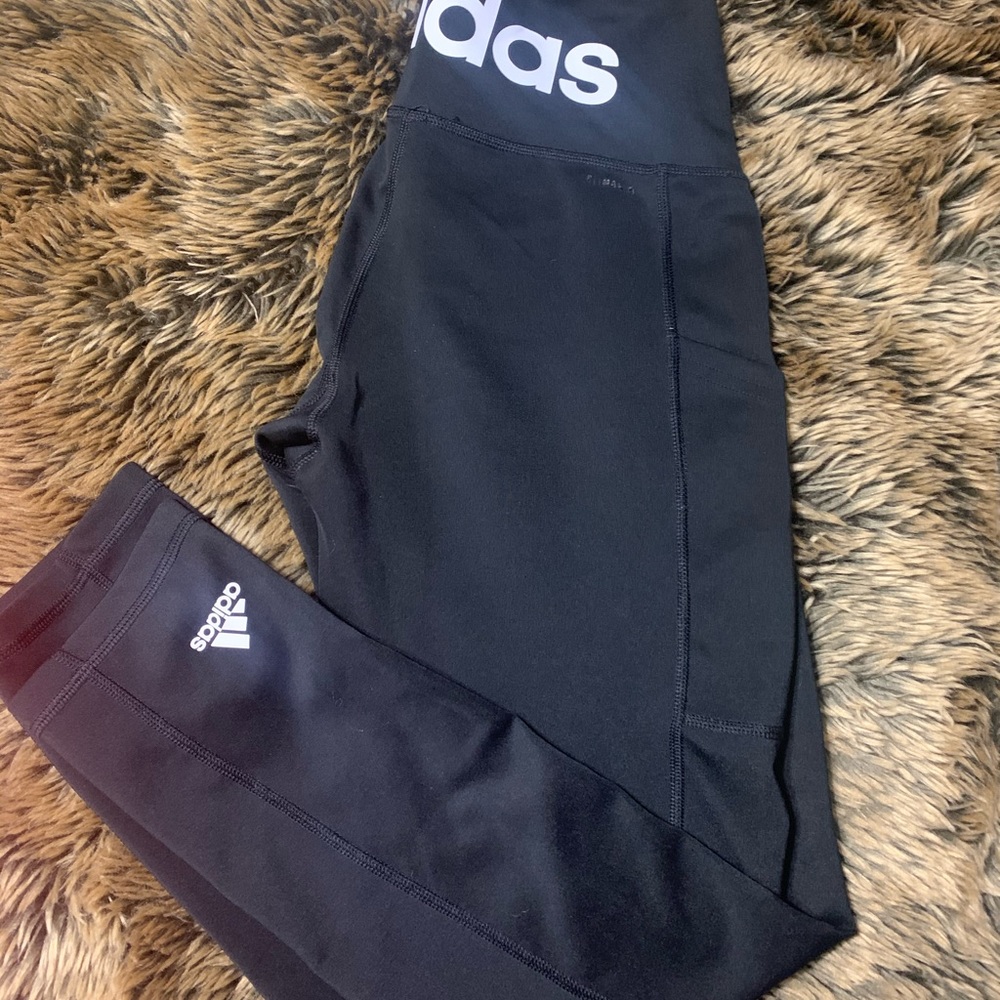 Black Adidas workout leggings